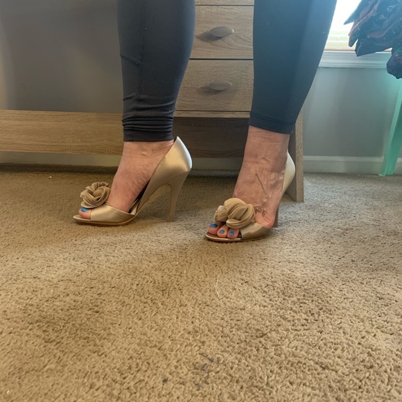 Badgley Mischka Heels - Picture 6 of 6